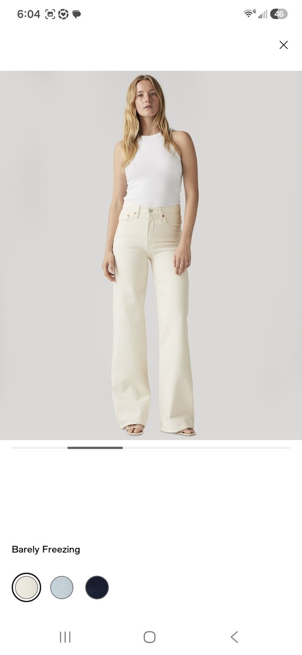 Levi's Ribcage Wide Leg Jeans in Off White Size  28x30